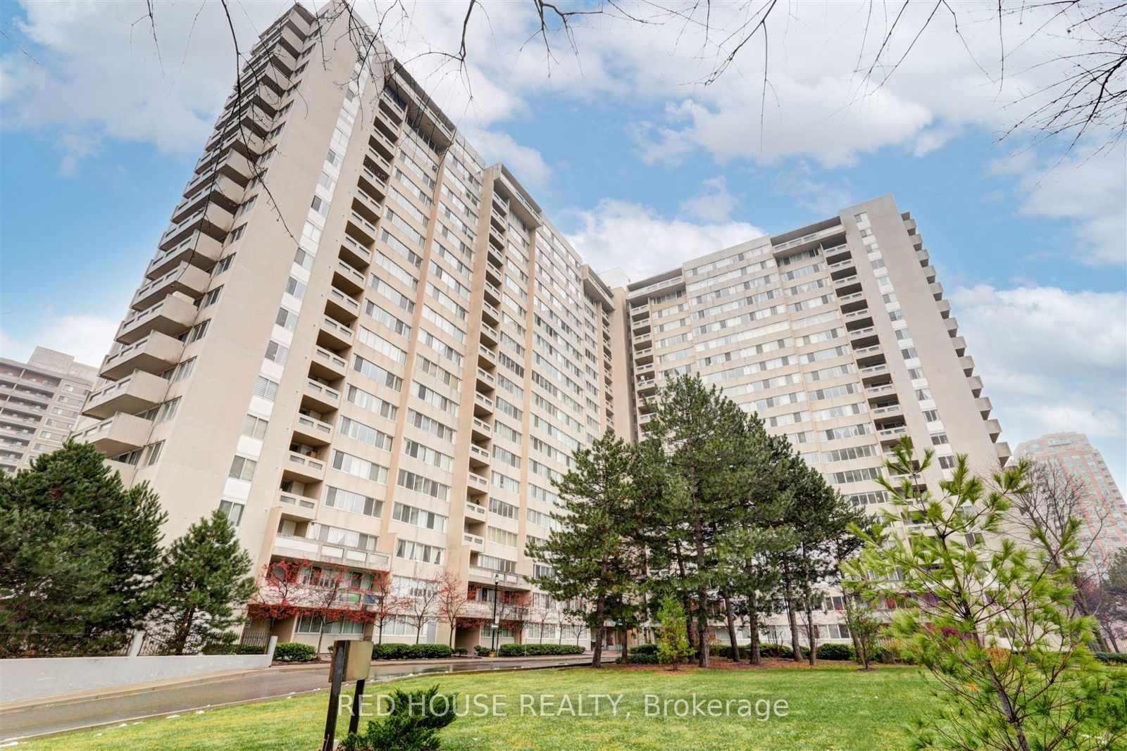 Condo for sale at 705-3590 Kaneff Crescent, Mississauga, Mississauga Valleys, L5A 3X3 - MLS: W11984782