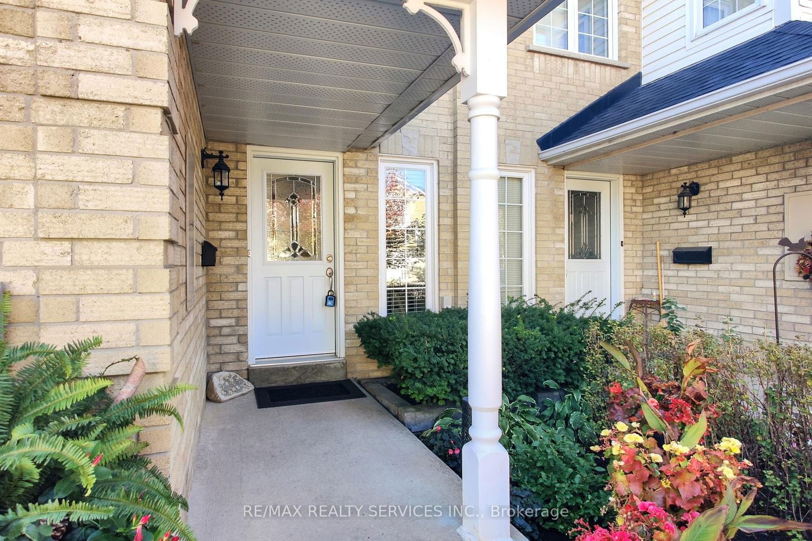 Townhouse for sale at 38 Heathcliffe Square, Brampton, Central Park, L6S 5P7 - MLS: W11984859