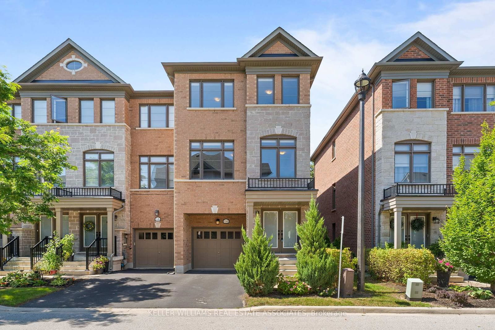 Townhouse for sale at 14 Whitehorn Lane, Halton Hills, Georgetown, L7G 0K1 - MLS: W11984865