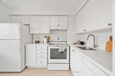 Condo sold at 306-300 Ray Lawson Boulevard, Brampton, Ontario, L6Y 5H5 - Fletcher's Creek South - MLS: W11984884