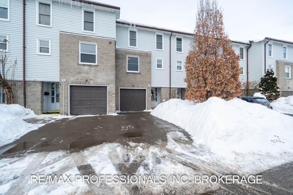 Townhouse for sale at 54-2440 Bromsgrove Road, Mississauga, Clarkson, L5J 4J7 - MLS: W11985007