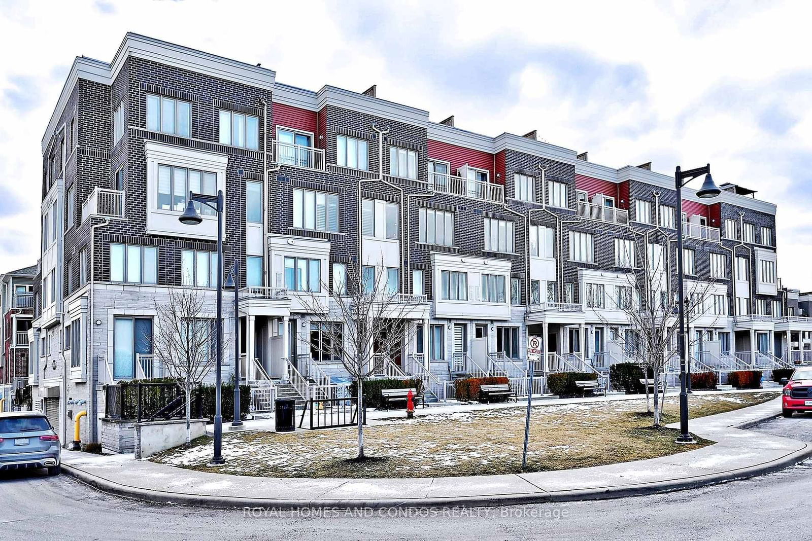 Townhouse for lease at 14-145 Long Branch Avenue, Toronto, Long Branch, M8W 0A9 - MLS: W11985209