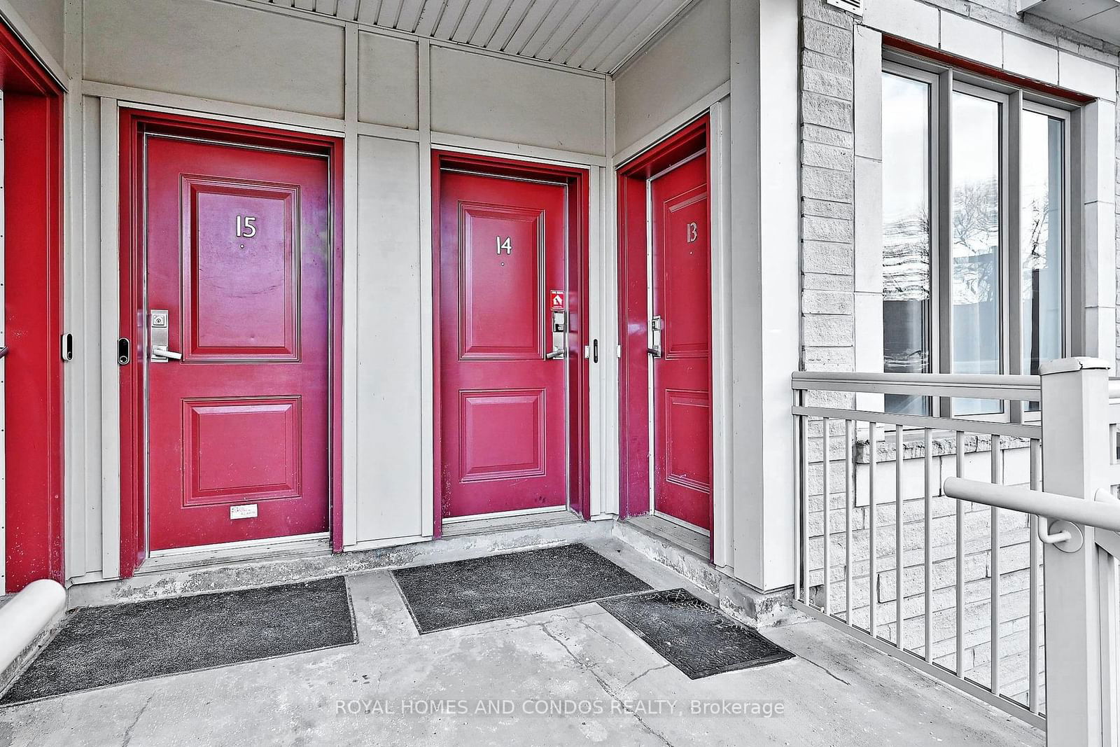 Townhouse for lease at 14-145 Long Branch Avenue, Toronto, Long Branch, M8W 0A9 - MLS: W11985209