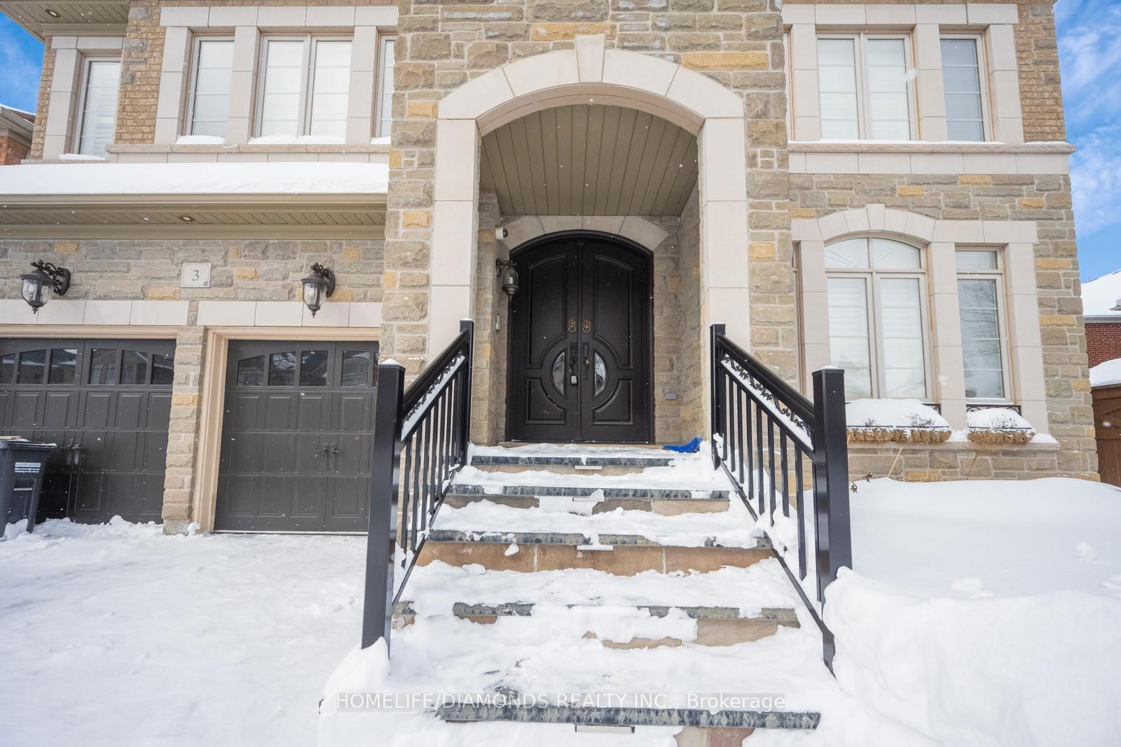 Detached House leased at 3 INTRIGUE Trail, Brampton, Credit Valley, L6X 0W8 - MLS: W11985333