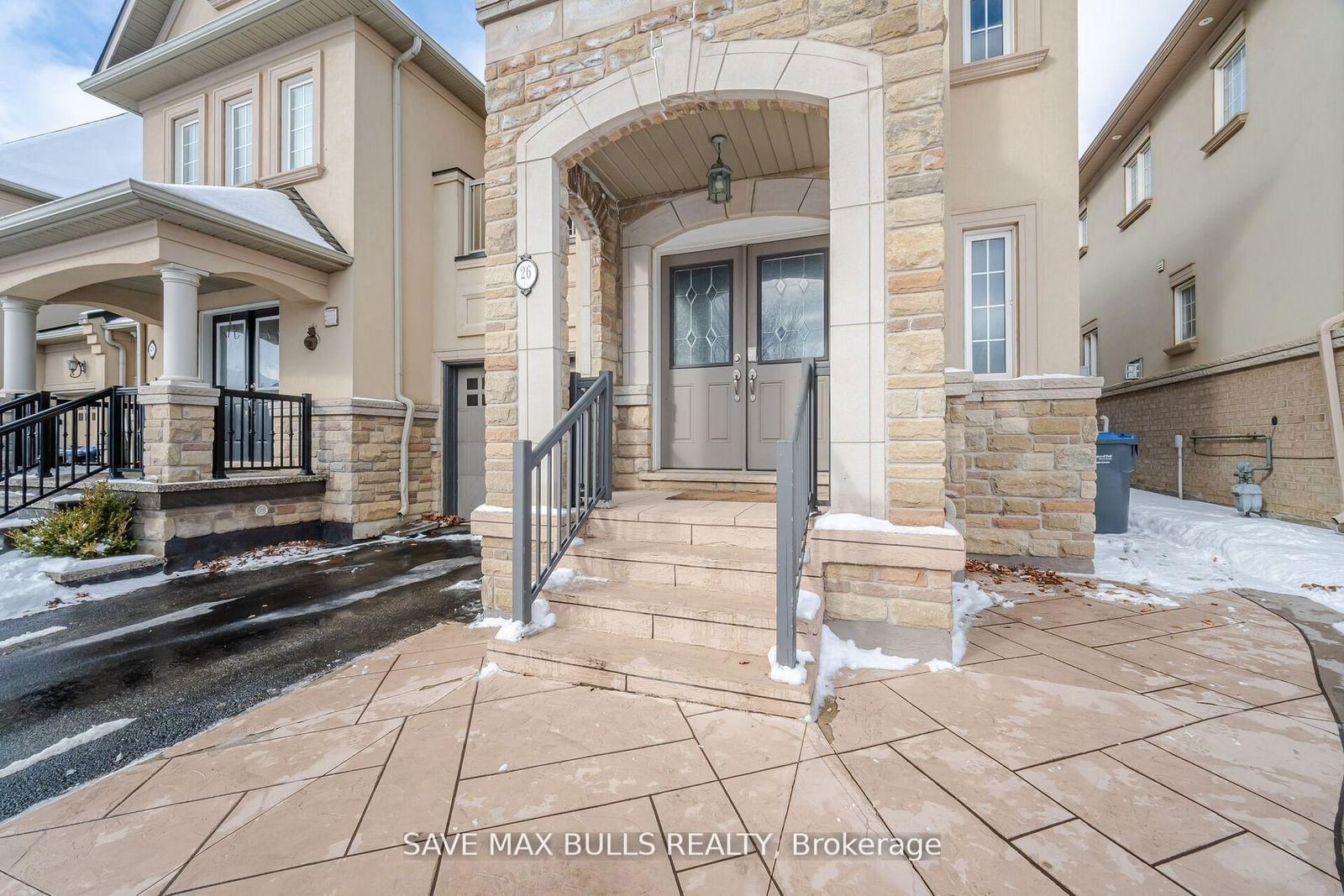 Townhouse for sale at 26 Beachville Circle, Brampton, Credit Valley, L6X 0V3 - MLS: W11985469