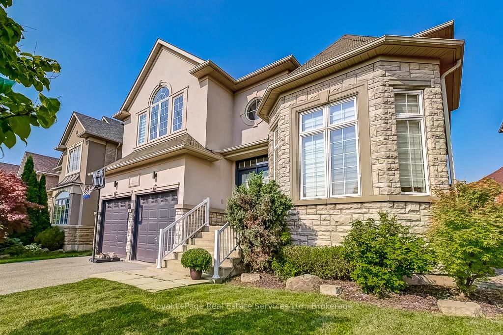 Detached House for lease at 1523 Arrowhead Road, Oakville, 1009 - JC Joshua Creek, L6H 7V6 - MLS: W11985472