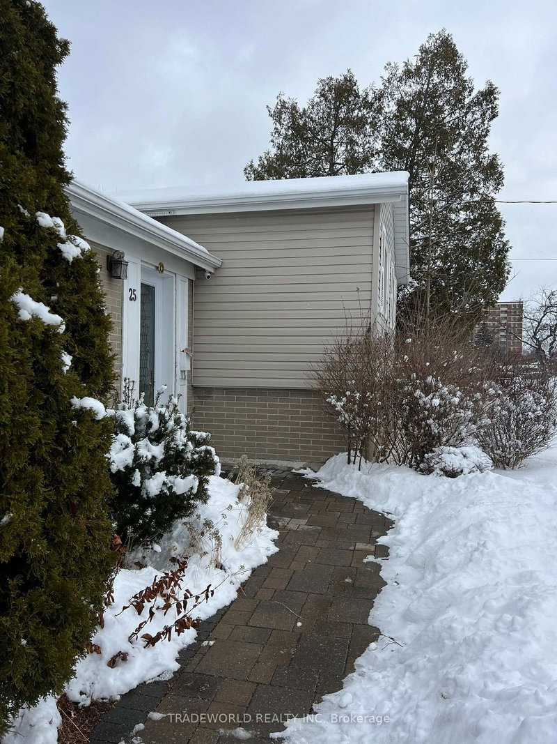 25 Secroft Cres, Toronto, M3N 1R5 | Image 3