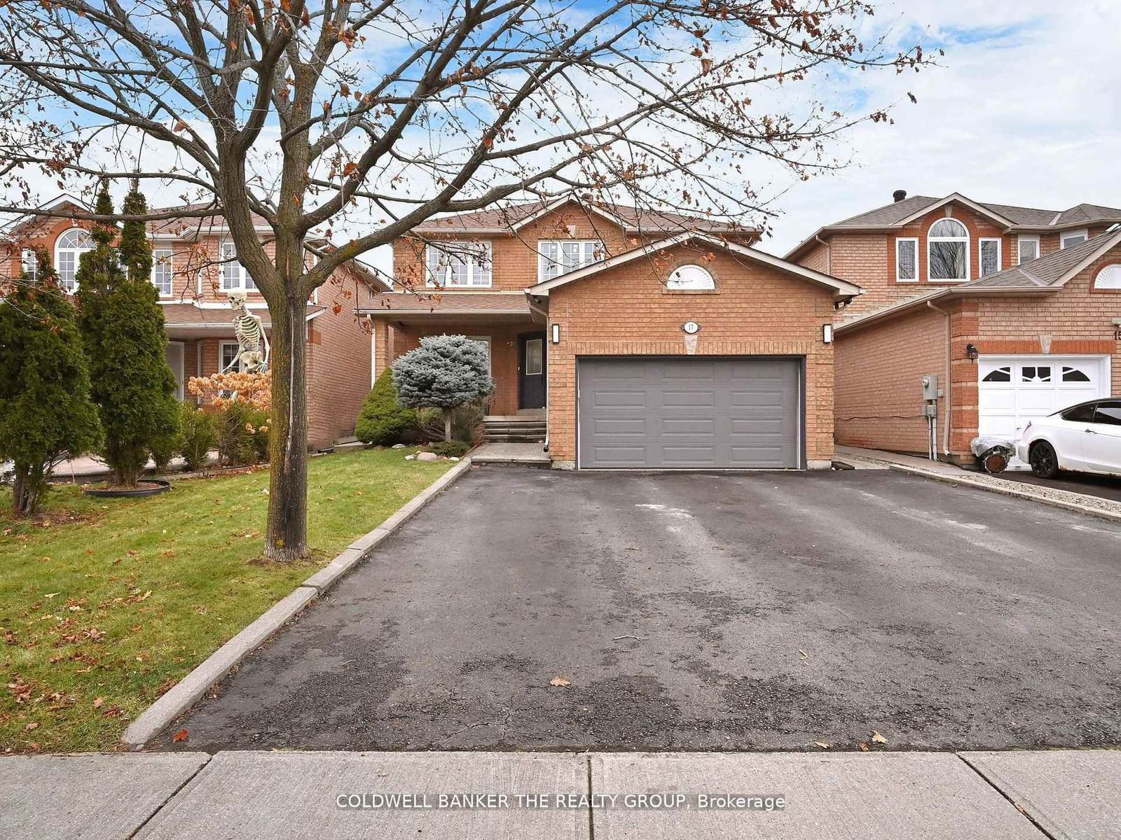 Detached House for sale at 17 Rollingwood Drive, Brampton, Fletcher's Creek South, L6Y 4G5 - MLS: W11985826