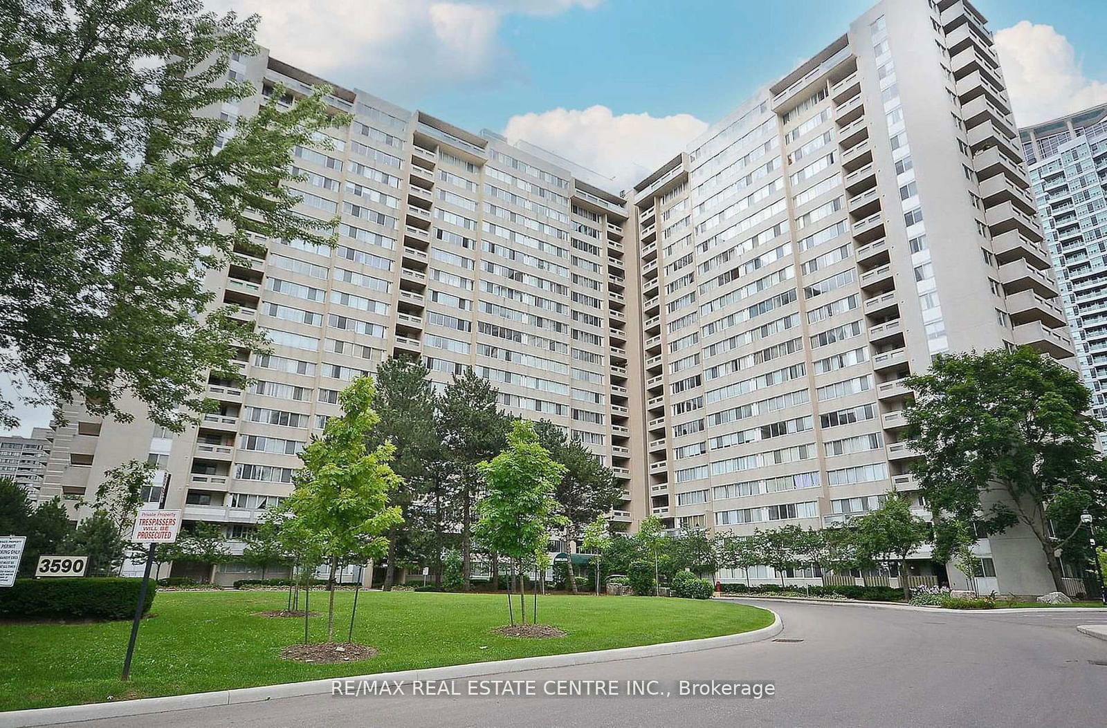 Condo for lease at 1512-3590 Kaneff Crescent, Mississauga, Mississauga Valleys, L5A 3X3 - MLS: W11985929