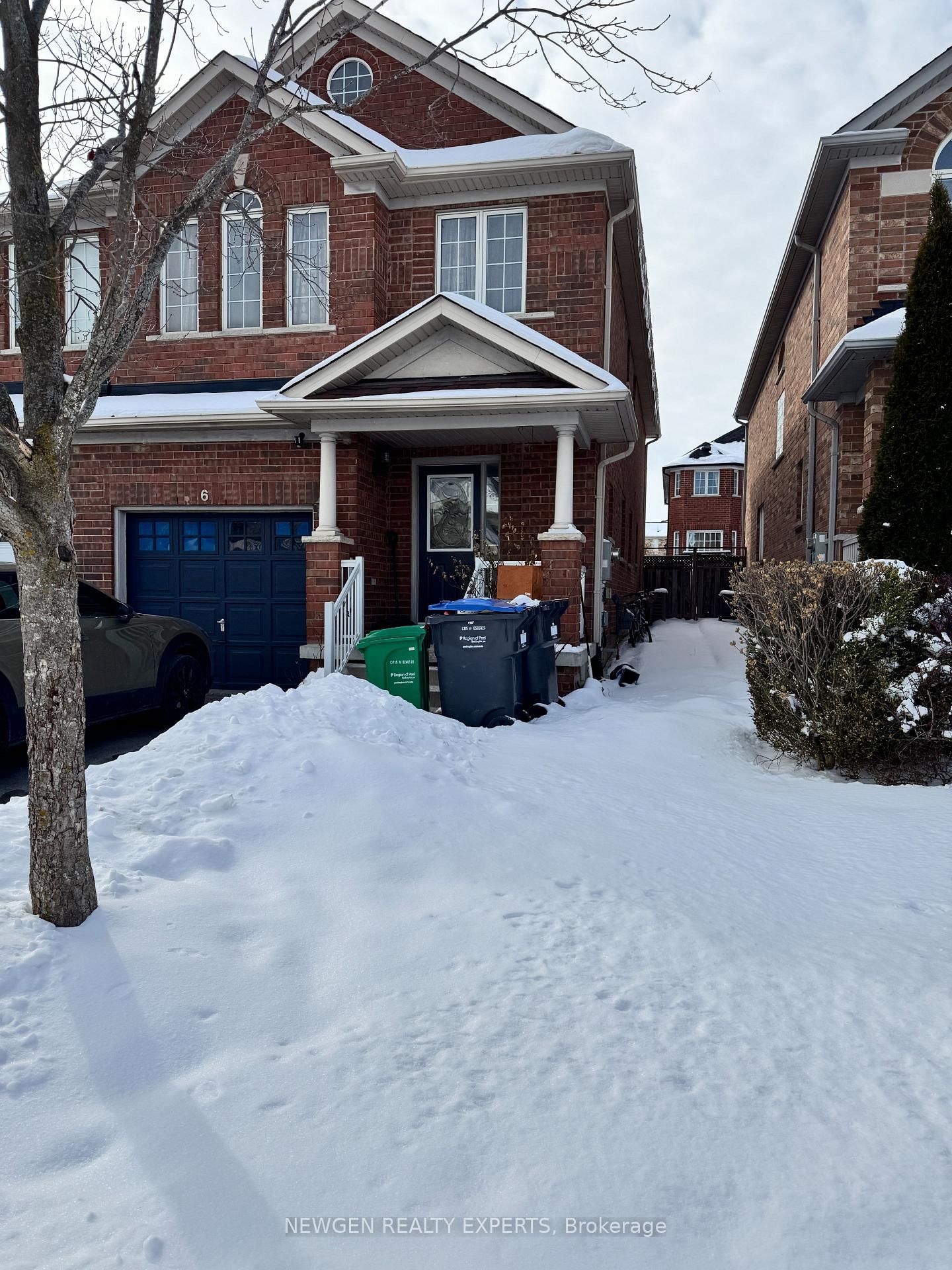 Semi-Detached House for lease at 6 Cedarcliff Trail, Brampton, Sandringham-Wellington, L6R 3H8 - MLS: W11986007