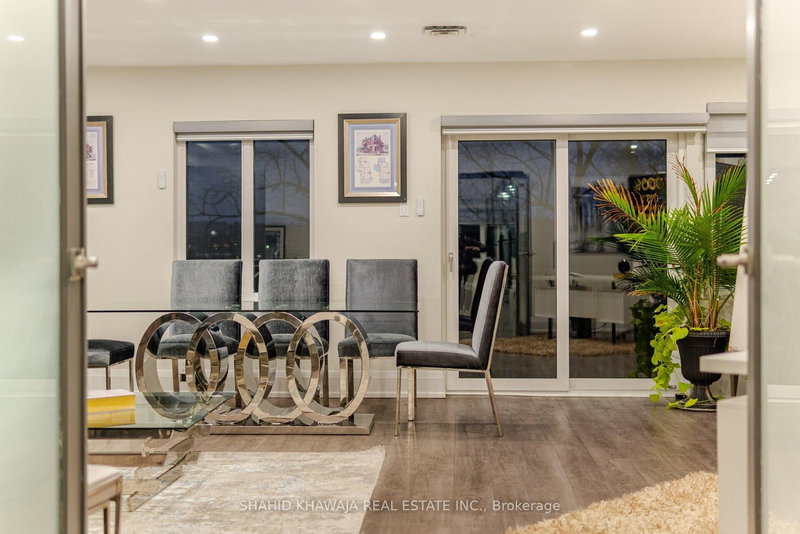 Second Floor - 1563 Dundas St W, Mississauga, L5C 1E3 | Image 2