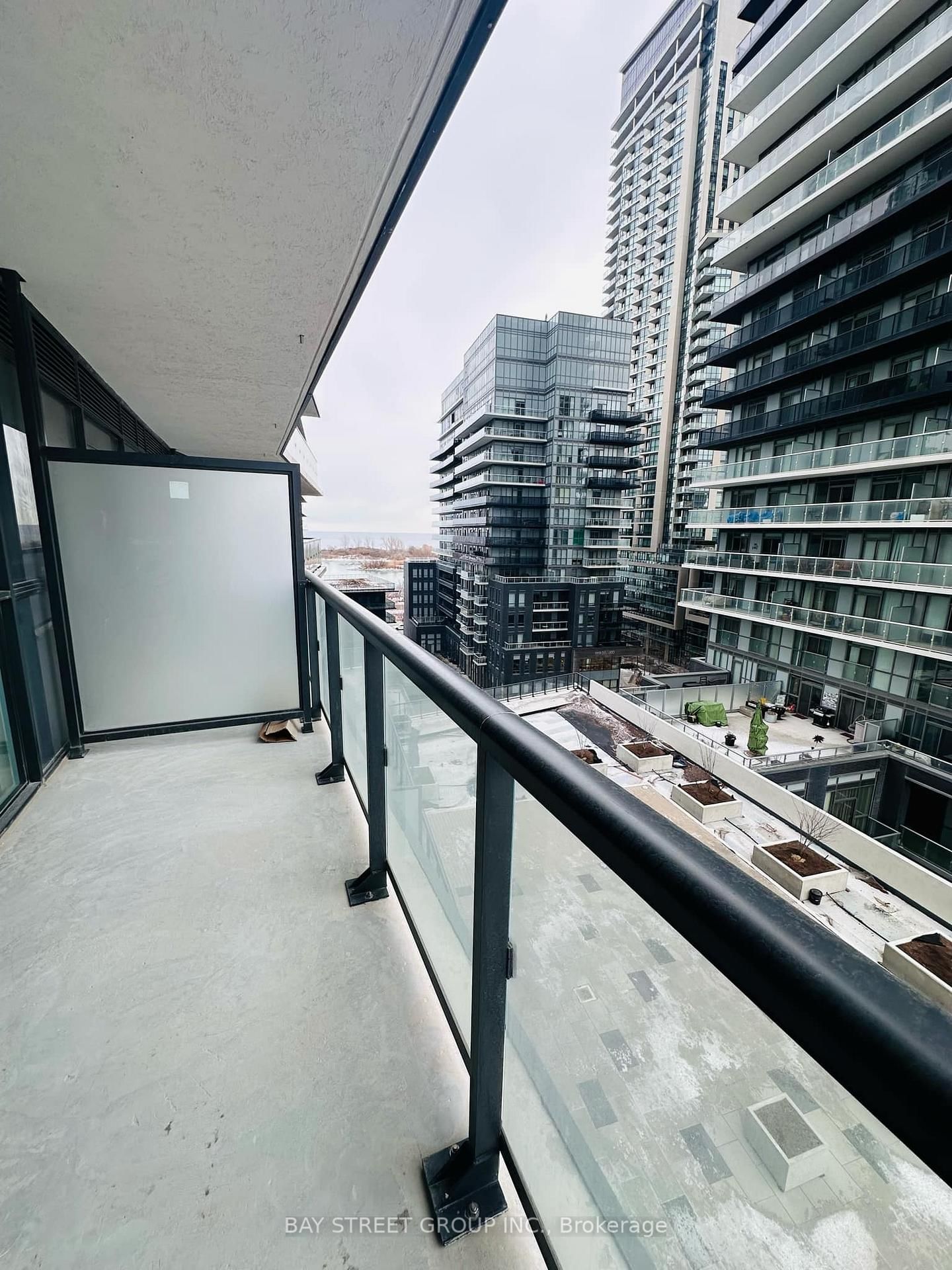 Condo for lease at 807-38 Annie Craig Drive, Toronto, Mimico, M8V 0G9 - MLS: W11986315