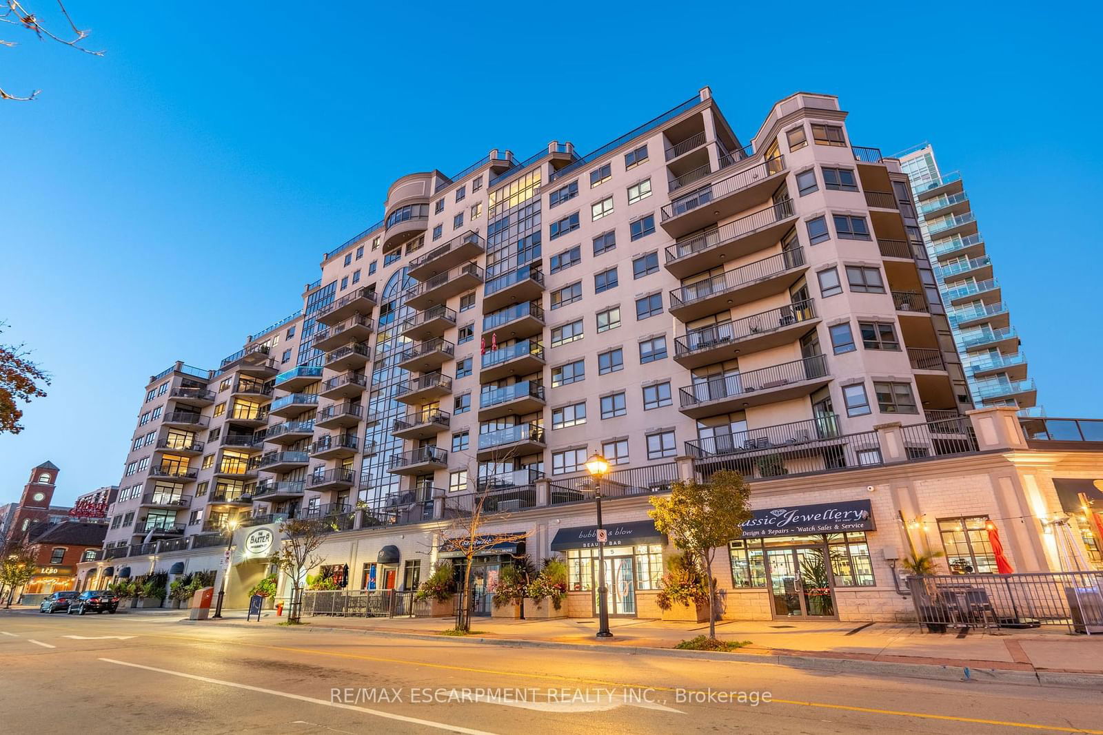 Condo for sale at 611-399 Elizabeth Street, Burlington, Brant, L7R 0A4 - MLS: W11986326