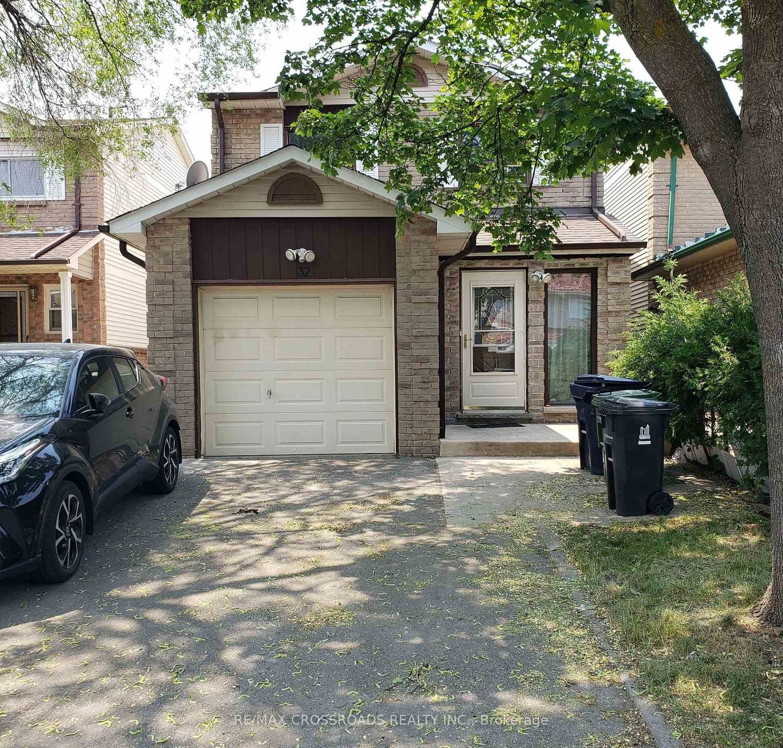 Detached House for sale at 32 Briarwood Avenue, Toronto, West Humber-Clairville, M9W 6G7 - MLS: W11986388