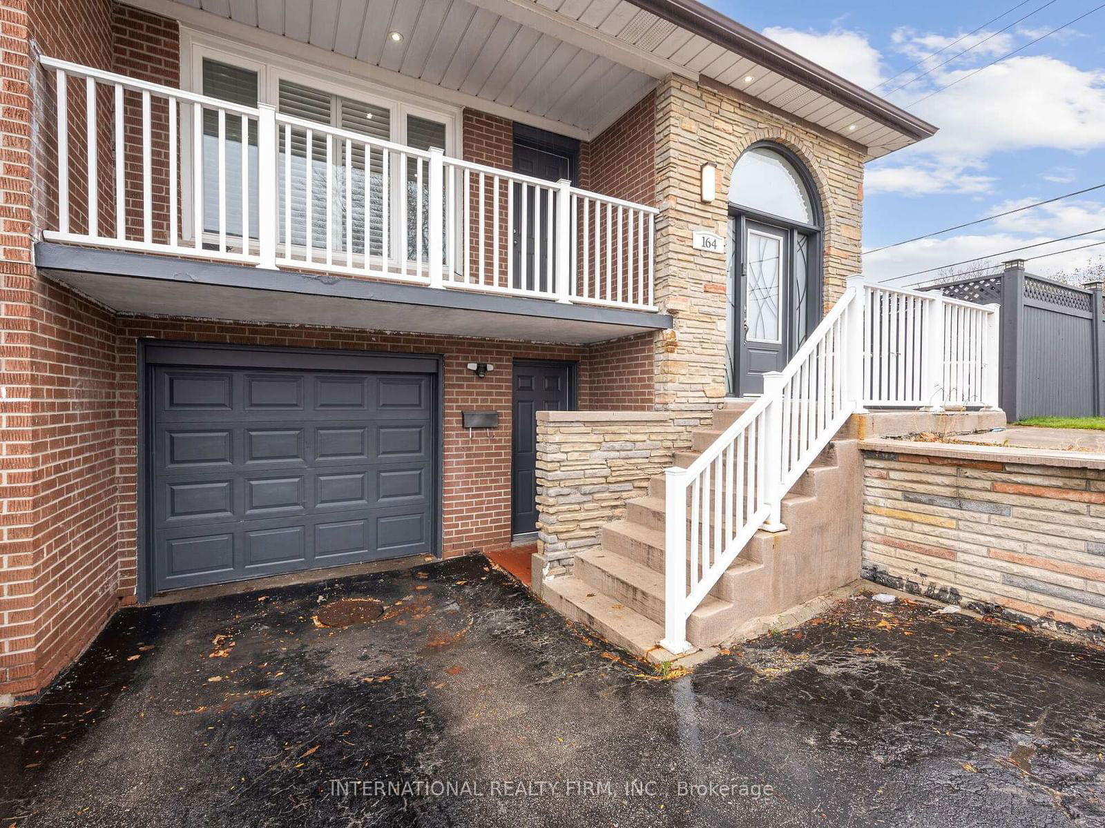 Semi-Detached House for sale at 164 Milady Road, Toronto, Humber Summit, M9L 2H8 - MLS: W11986395