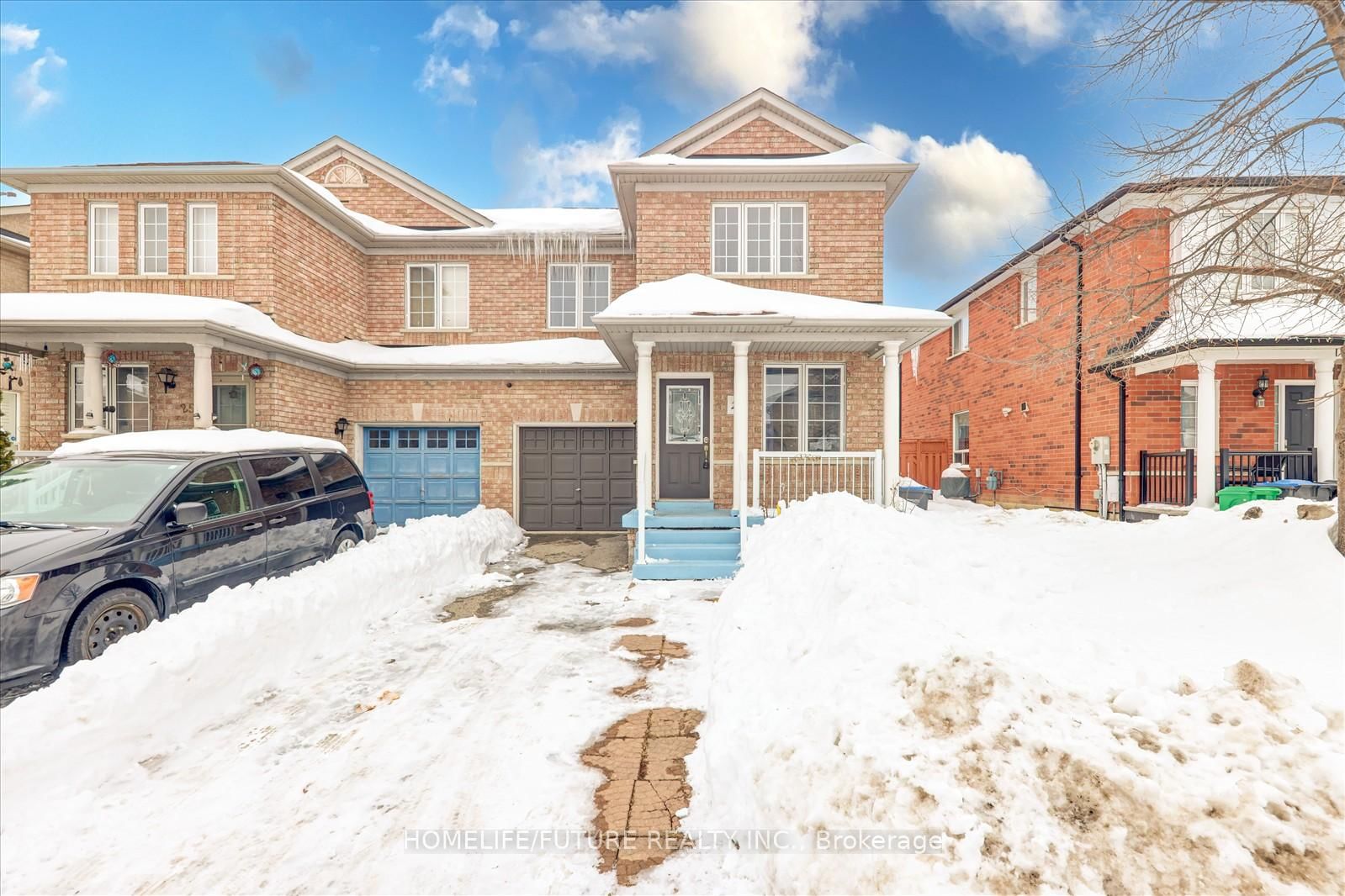 Semi-Detached House for sale at 23 Starhill Crescent, Brampton, Sandringham-Wellington, L6R 2P9 - MLS: W11986439