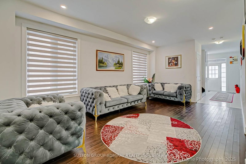 33 Tiger Cres, Brampton, L6R 0C8 | Image 3