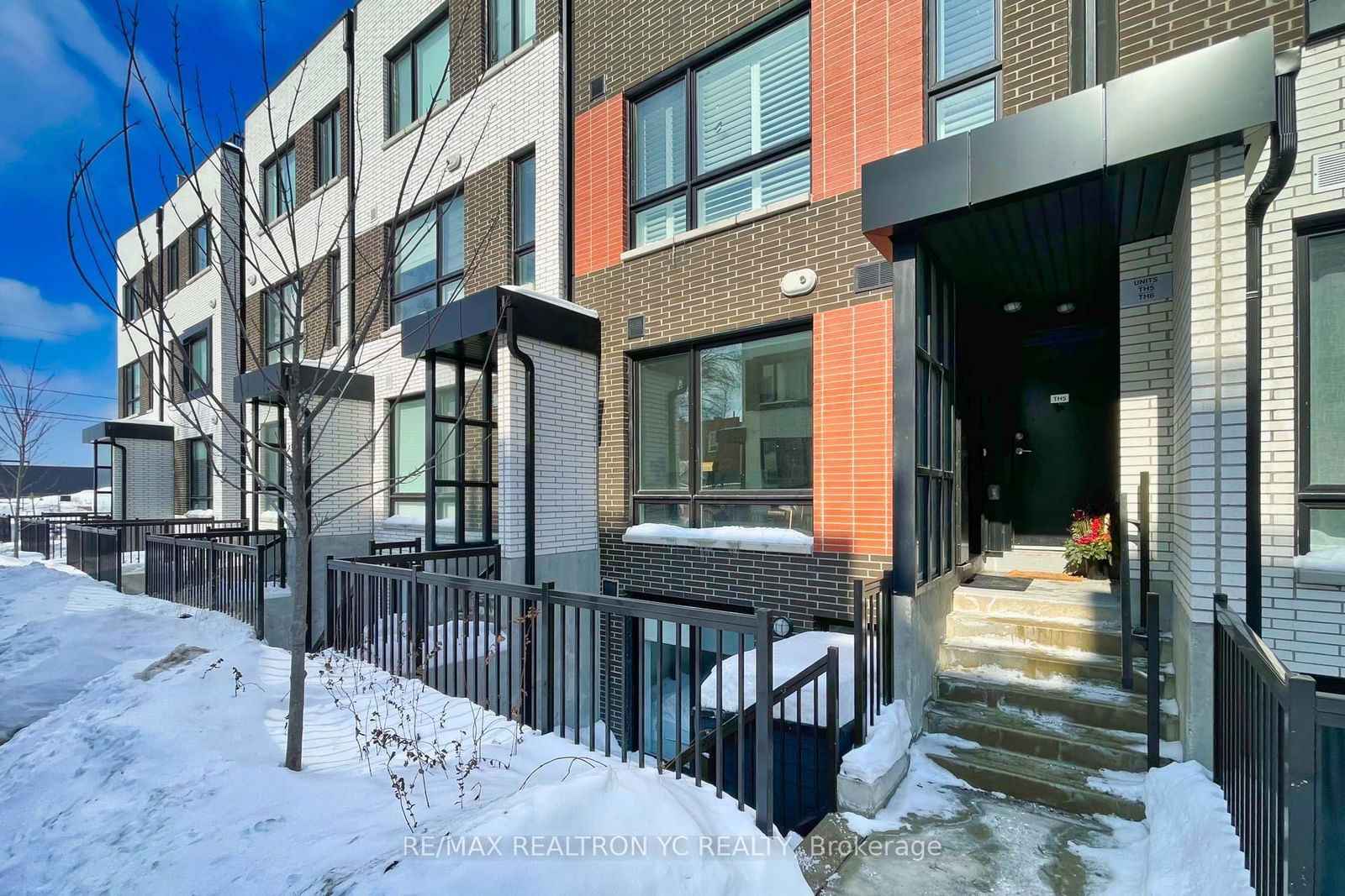 Townhouse for sale at 6-40 Ed Clark Gardens Boulevard, Toronto, Weston-Pellam Park, M6N 0B5 - MLS: W11986811