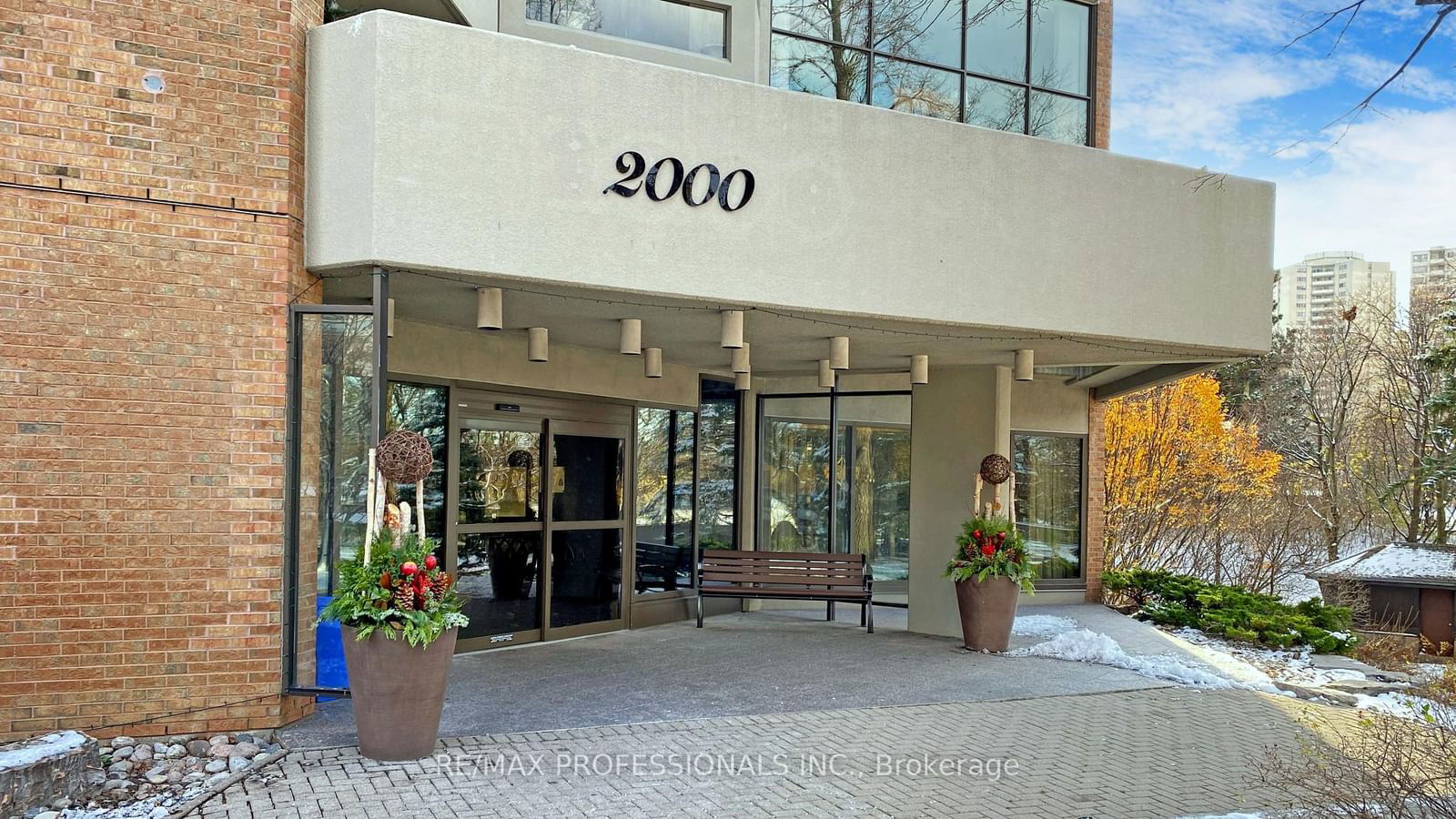 Condo for sale at 2611-2000 Islington Avenue, Toronto, Kingsview Village-The Westway, M9P 3S7 - MLS: W11986836