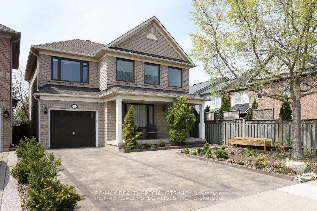 Detached House for lease at 1391 Pine Glen Road, Oakville, West Oak Trails, L6M 4C2 - MLS: W11986867