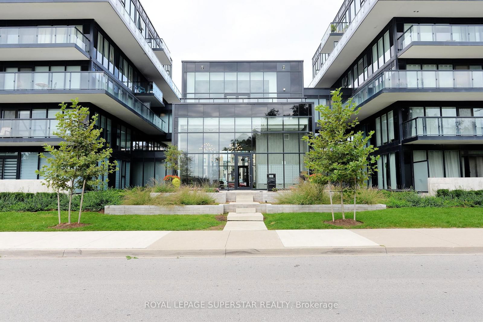 Condo for lease at A403-1117 Cooke Boulevard, Burlington, LaSalle, L7T 4A8 - MLS: W11986913