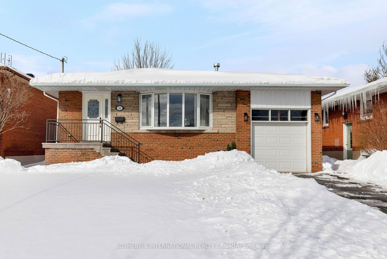 Detached House for sale at 34 Vickson Court, Toronto, Islington-City Centre West, M9B 1K6 - MLS: W11986957