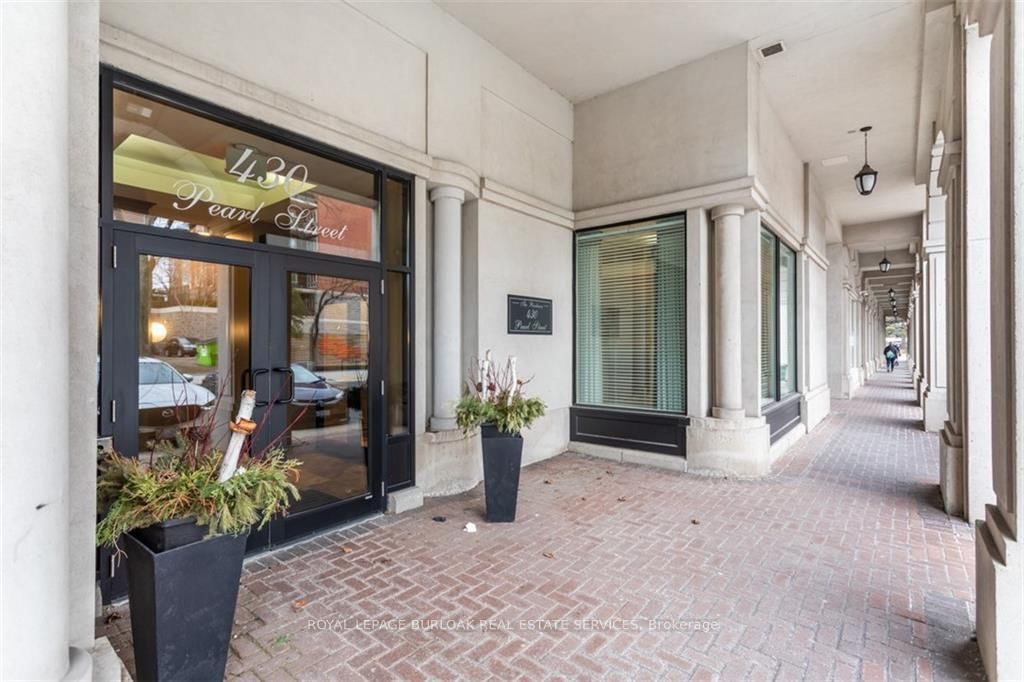 Condo for sale at 205-430 Pearl Street, Burlington, Brant, L7R 4J8 - MLS: W11987028