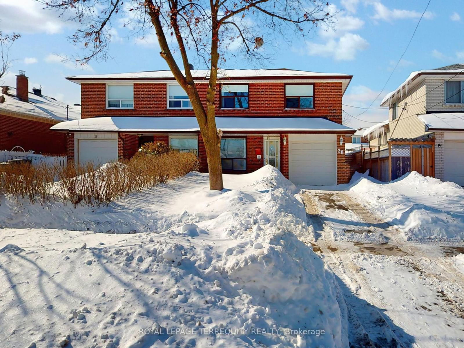 Semi-Detached House for sale at 28 Peterson Drive, Toronto, Humbermede, M9M 1X1 - MLS: W11987032