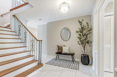 120 Neilson Dr, Toronto - Markland Wood image-0-3
