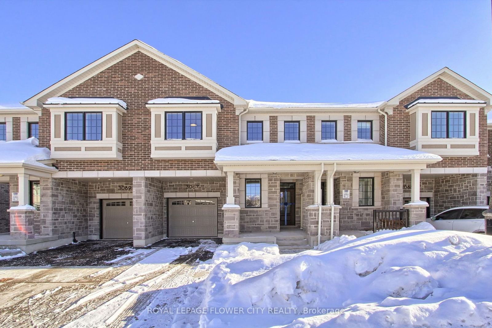 Townhouse for lease at 3067 Langdon Road, Oakville, Rural Oakville, L6H 7Y4 - MLS: W11987164