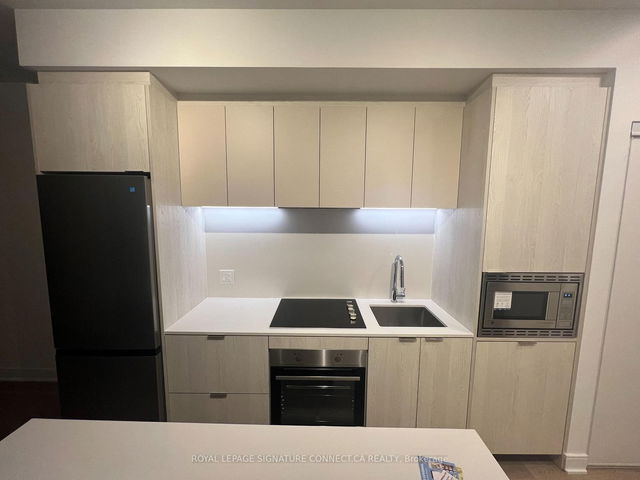707 - 86 Dundas Street