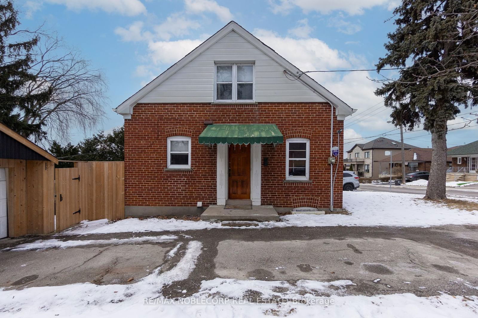 Detached House for sale at 77 Lonborough Avenue, Toronto, Beechborough-Greenbrook, M6M 1X7 - MLS: W11987284