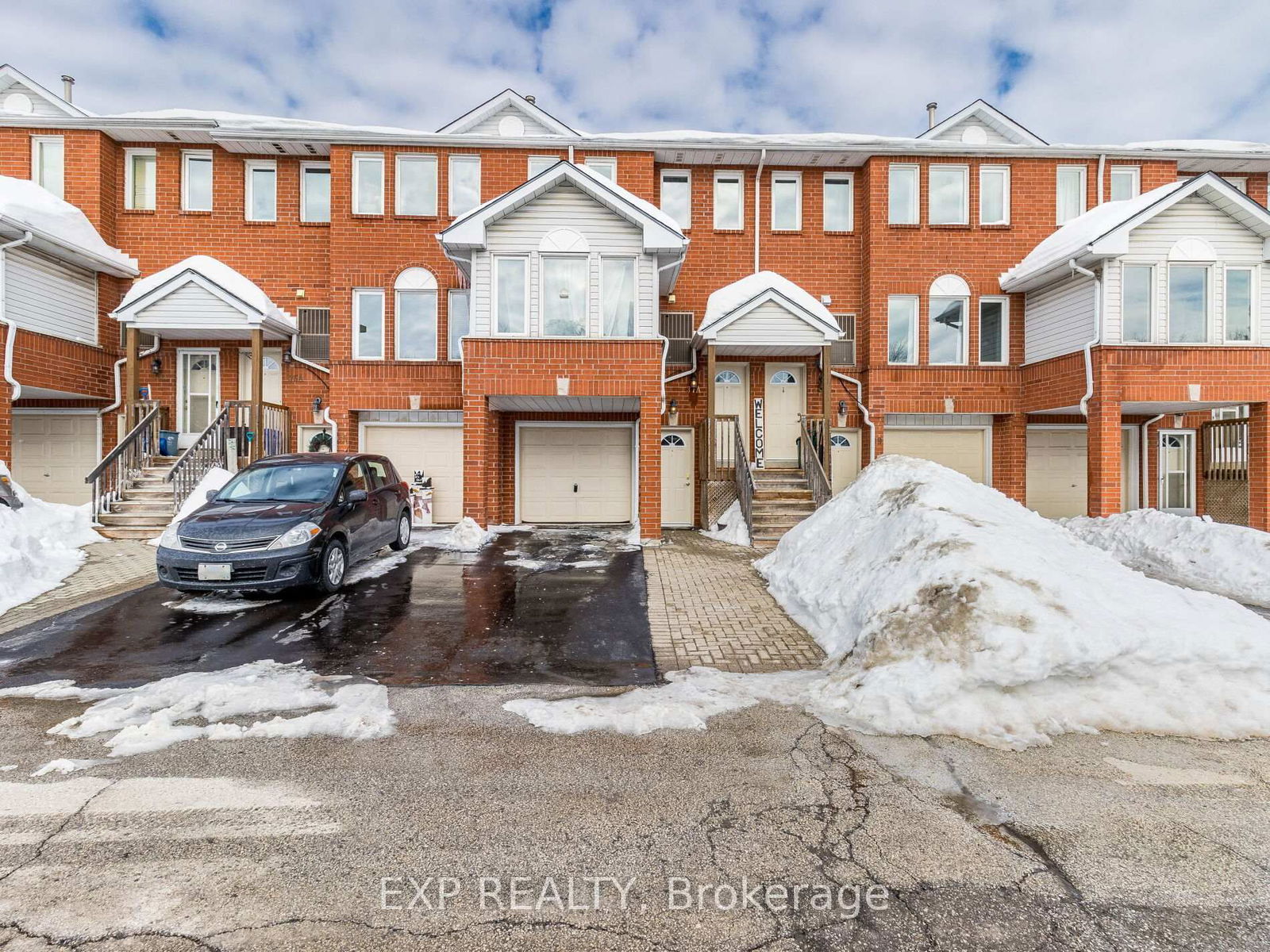 Townhouse for sale at 38-37 Wylie Circle, Halton Hills, Georgetown, L7G 5M1 - MLS: W11987313