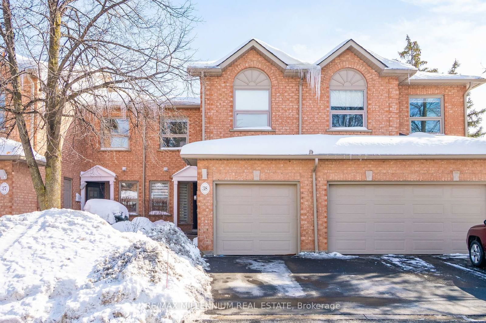 Townhouse for sale at 38-2065 Sixth Line, Oakville, 1015 - RO River Oaks, L6H 5R8 - MLS: W11987456