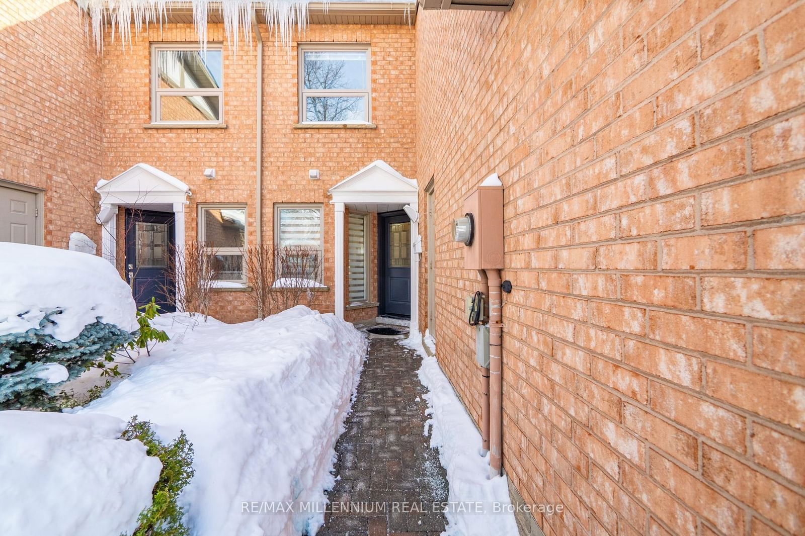 Townhouse for sale at 38-2065 Sixth Line, Oakville, 1015 - RO River Oaks, L6H 5R8 - MLS: W11987456