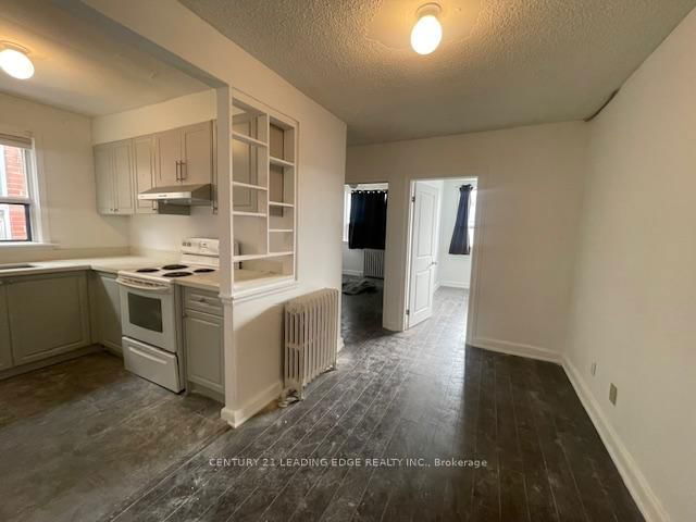 Apt 1 - 1516 Eglinton Avenue