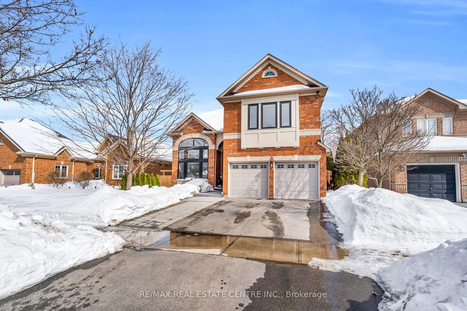 Detached House for sale at 4397 Latimer Crescent, Burlington, Rose, L7M 4R2 - MLS: W11987505