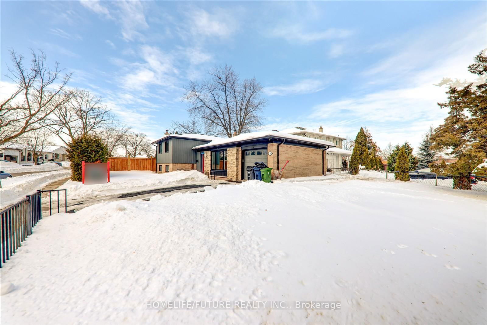 Detached House for sale at 56 Netherly Drive, Toronto, Mount Olive-Silverstone-Jamestown, M9V 3M2 - MLS: W11987836