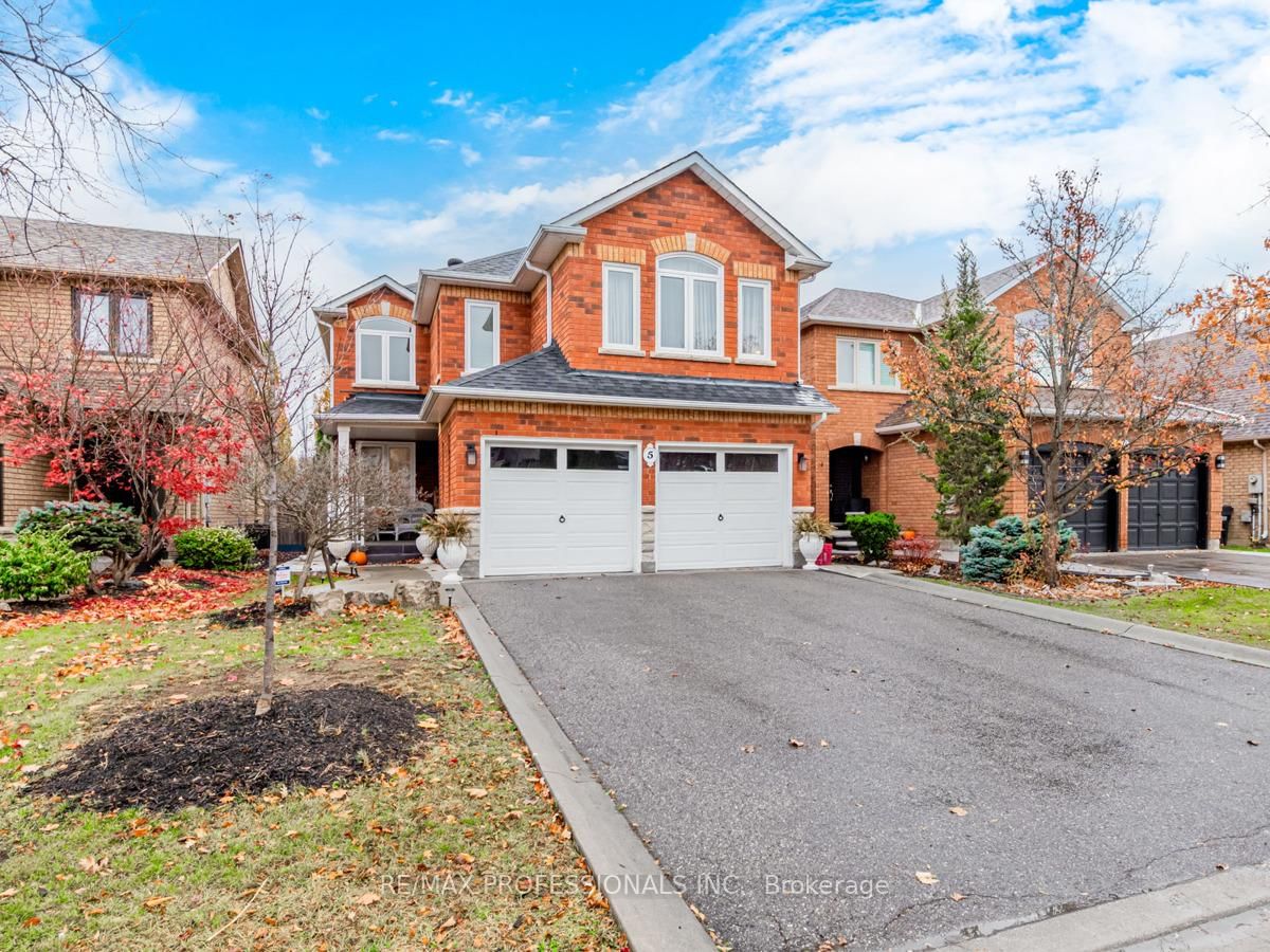 Detached House for sale at 5 Country Stroll Crescent, Caledon, Bolton West, L7E 2H4 - MLS: W11987947