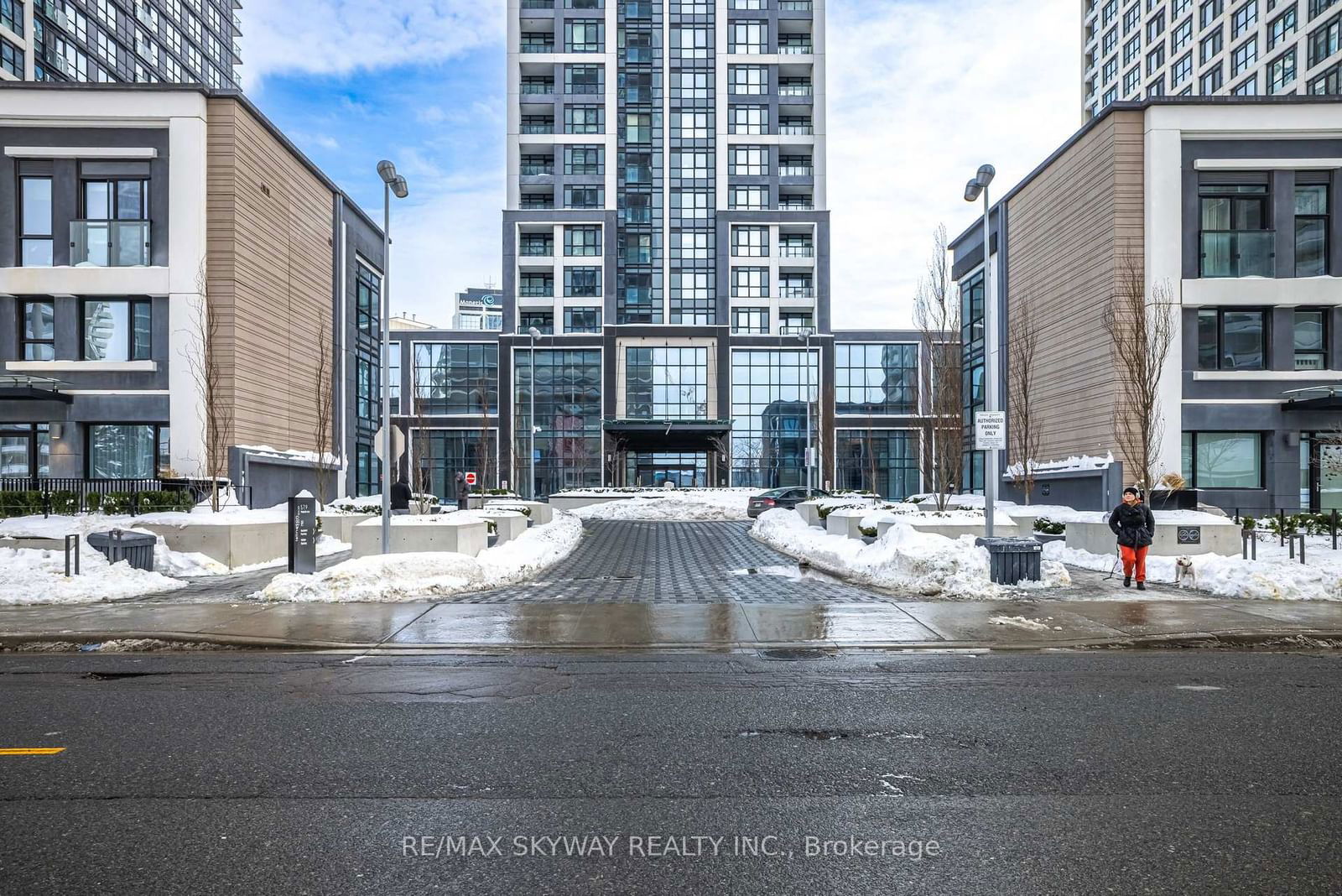 Condo for sale at 3233-5 Mabelle Avenue, Toronto, Islington-City Centre West, M9A 0C8 - MLS: W11988004