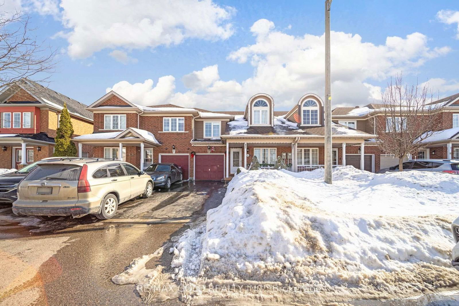 Townhouse for sale at 2-10 Pauline Crescent, Brampton, Fletcher's Meadow, L7A 2V4 - MLS: W11988118