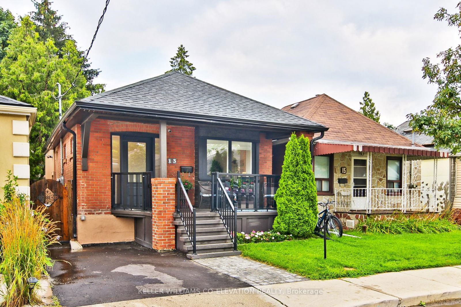 Detached House for lease at 13 Beechwood Avenue, Toronto, Rockcliffe-Smythe, M6N 4S9 - MLS: W11988150