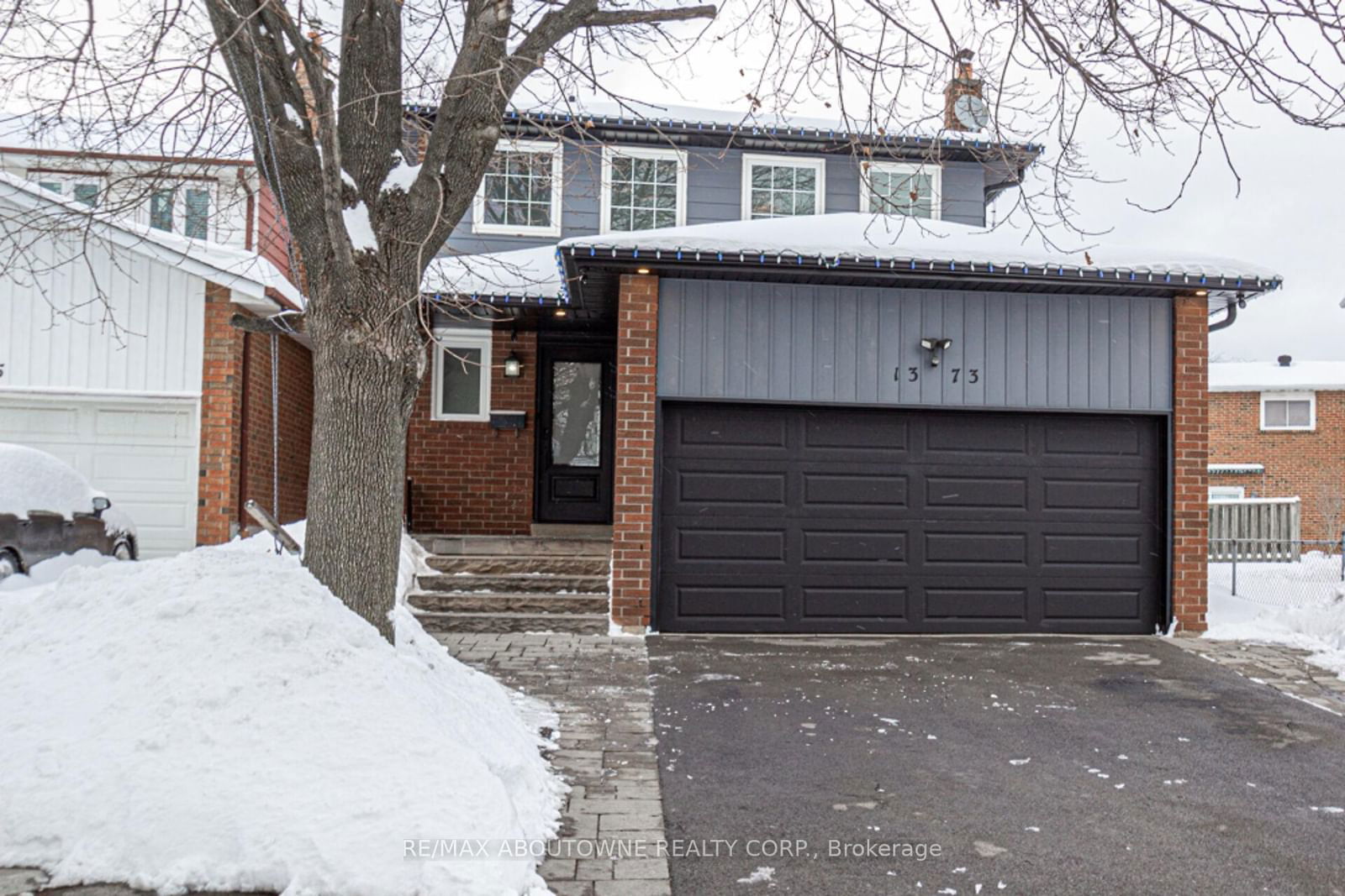 Detached House for sale at 1373 Harmsworth Square, Oakville, 1005 - FA Falgarwood, L6H 3E7 - MLS: W11988237