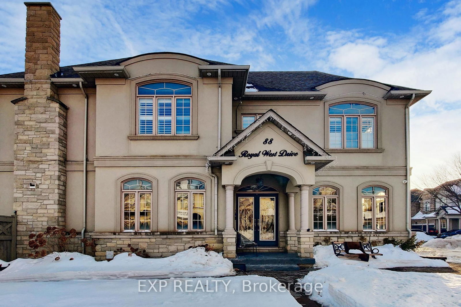 Detached House for sale at 88 Royal West Drive, Brampton, Credit Valley, L6X 0Z8 - MLS: W11988305