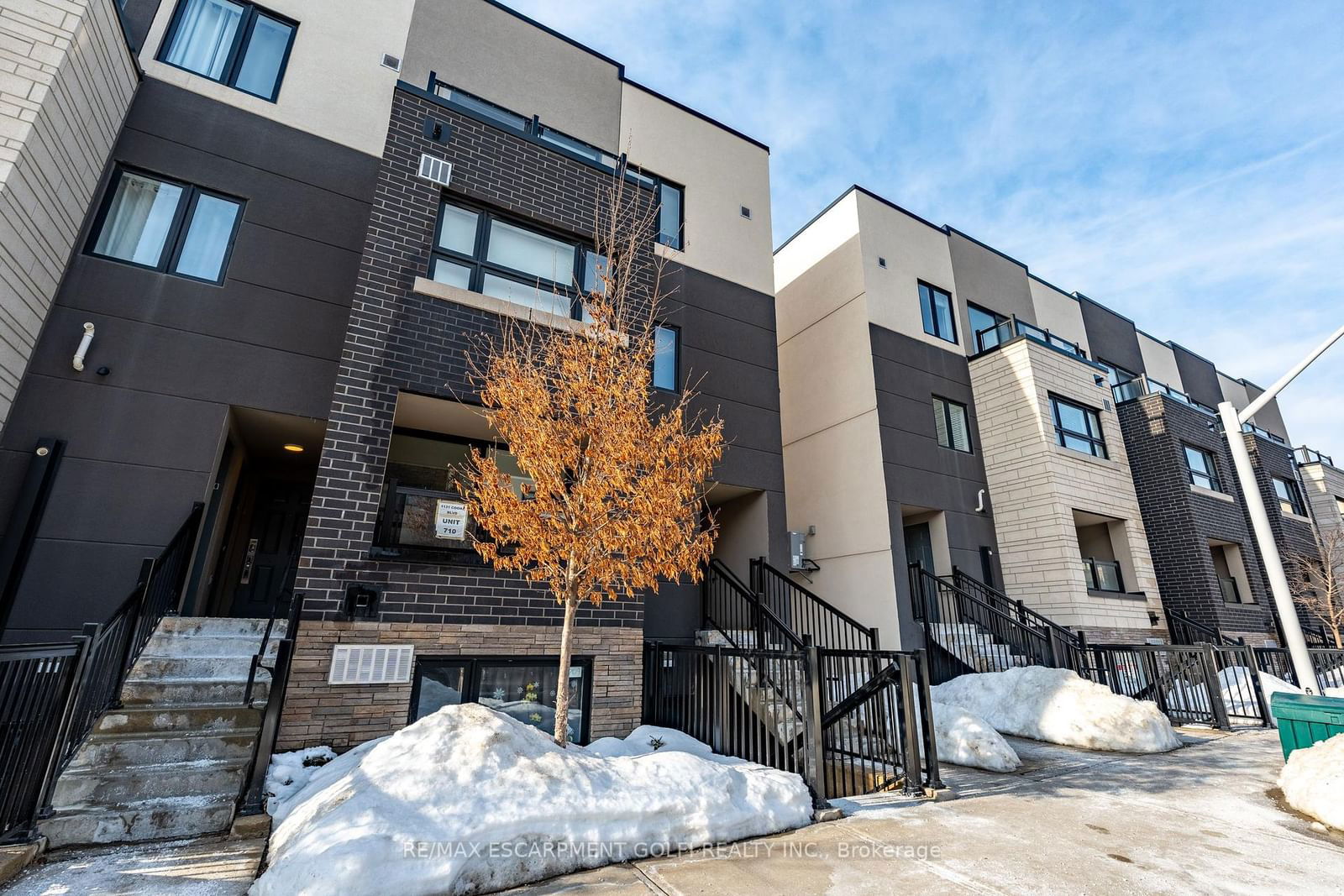 Townhouse for sale at 712-1131 Cooke Boulevard, Burlington, LaSalle, L7T 0C3 - MLS: W11988383