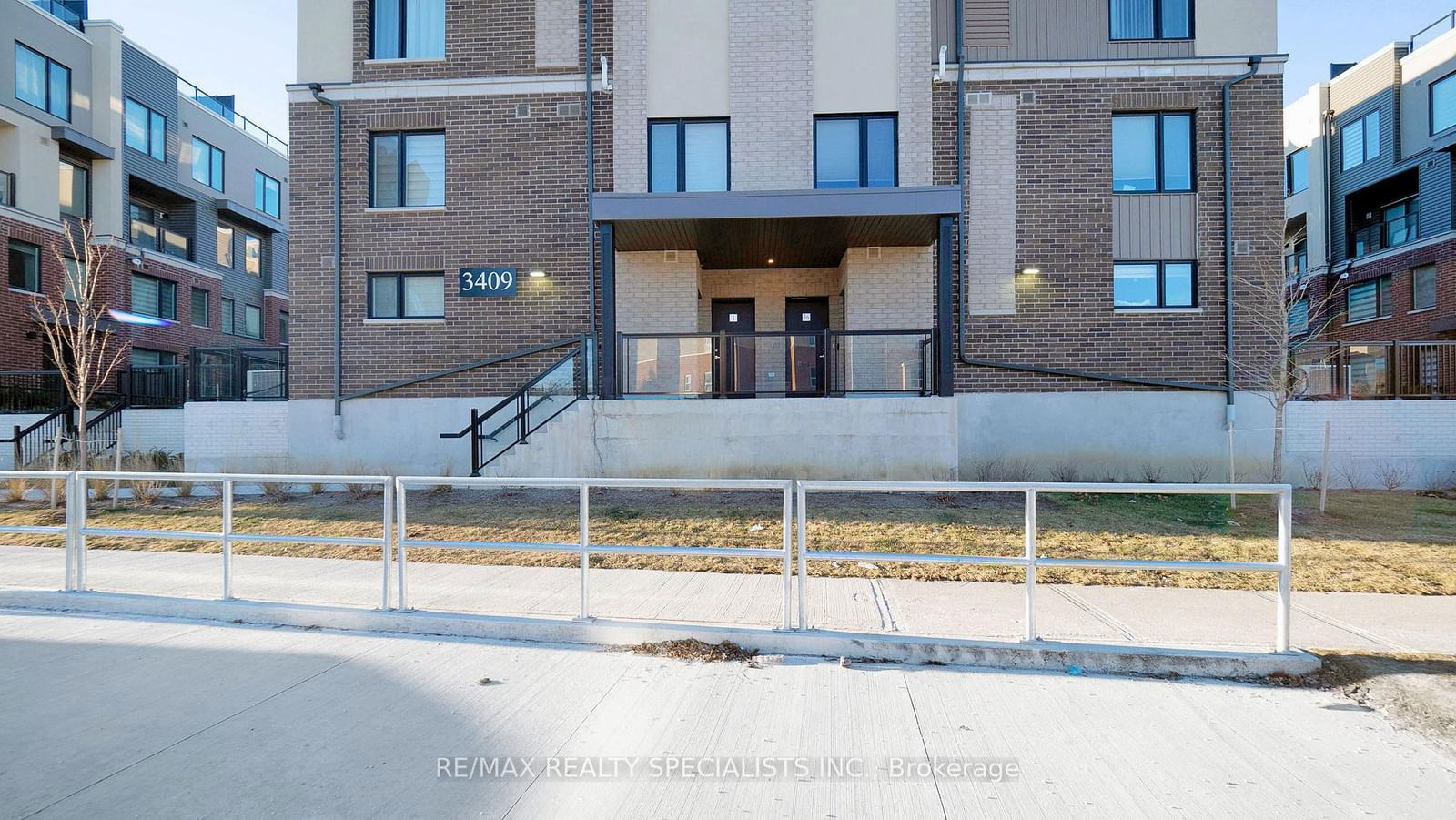 Townhouse for sale at 36-3409 Ridgeway Drive, Mississauga, Erin Mills, L5L 0B9 - MLS: W11988643