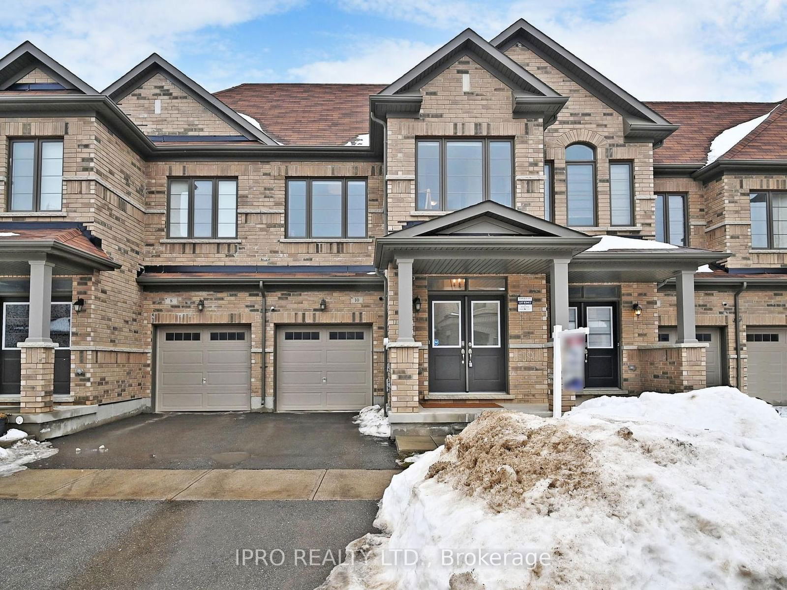 Townhouse for sale at 10 Adventura Road, Brampton, Northwest Brampton, L7A 0B7 - MLS: W11988832