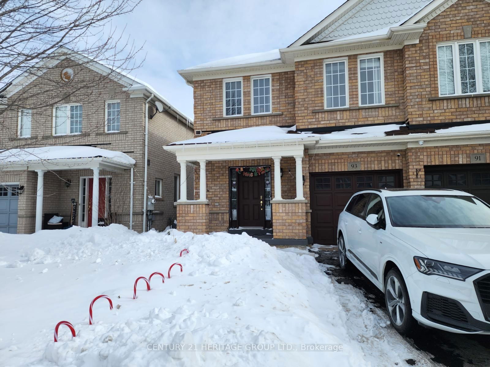 Semi-Detached House for lease at 93 Hollingsworth Circle, Brampton, Fletcher's Meadow, L7A 0J5 - MLS: W11988866