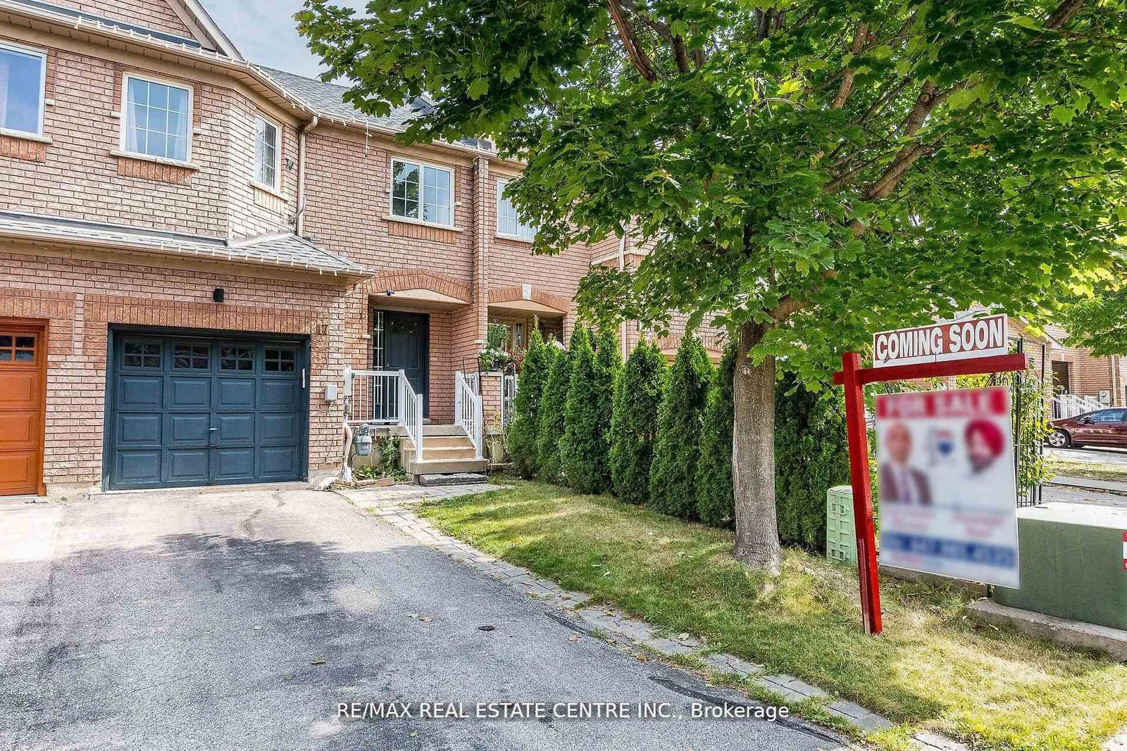 Townhouse for sale at 17 Coppermill Drive, Brampton, Northwest Sandalwood Parkway, L7A 1N4 - MLS: W11988890