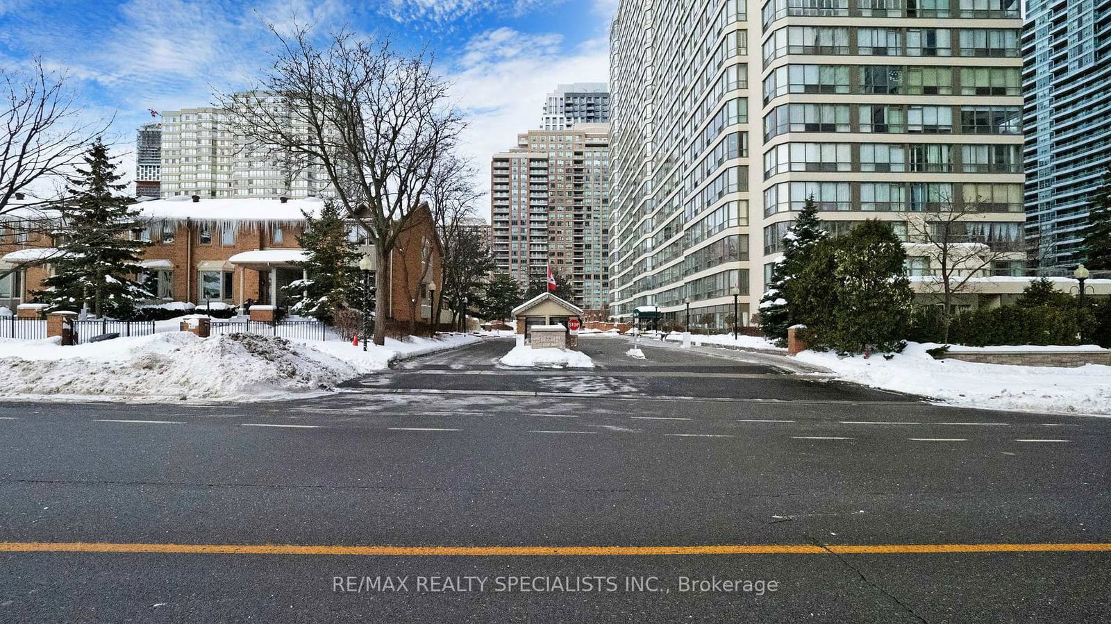 Condo for sale at 1414-55 Elm Drive, Mississauga, City Centre, L5B 3Z3 - MLS: W11989093